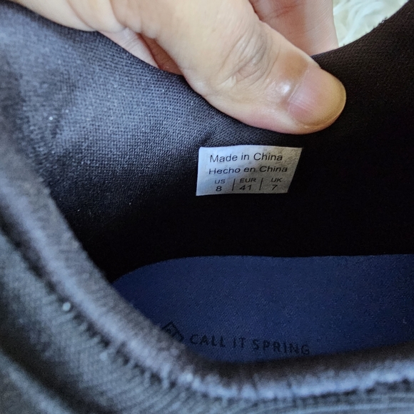 Call It Spring Men's black sneakers, size 8 - Picture 4 of 6